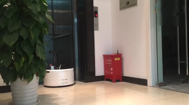 机器人自主按电梯